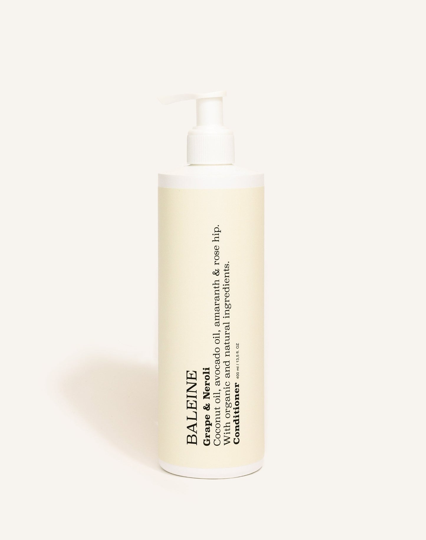 Conditioner with natural and organic ingredients in the scent of grape & neroli – revitalizing and softening | Balsam med naturlige og økologiske ingredienser i duften grape & neroli – revitaliserende og blødgørende.
