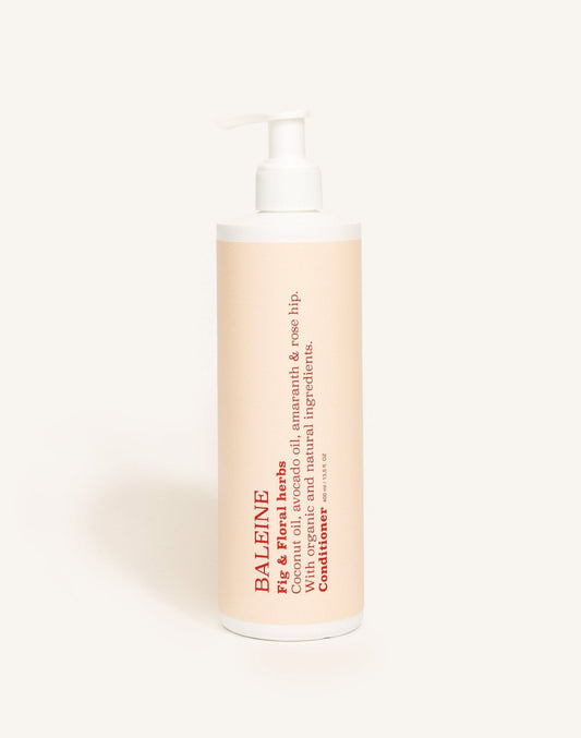 Conditioner with natural and organic ingredients in the scent of fig & floral herbs – hydrating and softening | Balsam med naturlige og økologiske ingredienser i duften fig & floral herbs – fugtgivende og blødgørende.
