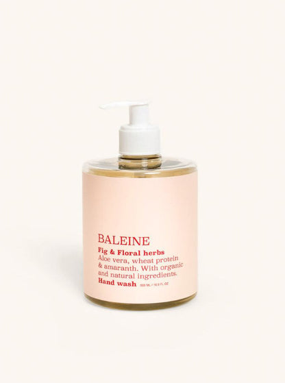 Hand soap with natural and organic ingredients in the scent of fig & floral herbs – gentle and nourishing | Håndsæbe med naturlige og økologiske ingredienser i duften fig & floral herbs – mild og plejende.