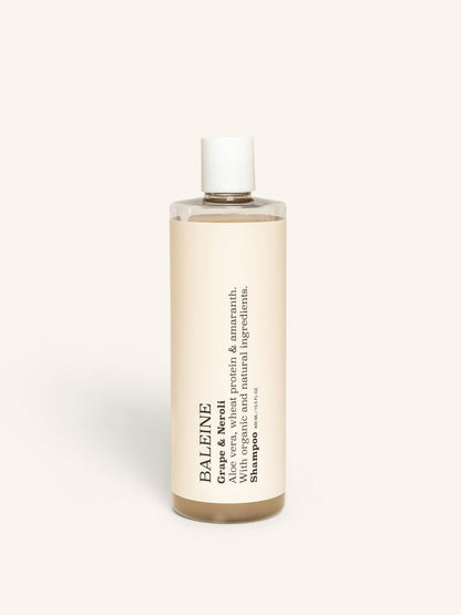 Shampoo with natural and organic ingredients in the scent of grape & neroli – refreshing hair care | Shampoo med naturlige og økologiske ingredienser i duften grape & neroli – frisk hårpleje.